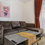 Mohost Luxury Landing Complex Qualis Lejlighed