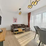 Mohost Luxury Landing Complex Qualis Lejlighed *