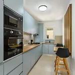 Mohost Luxury Landing Complex Qualis Lejlighed