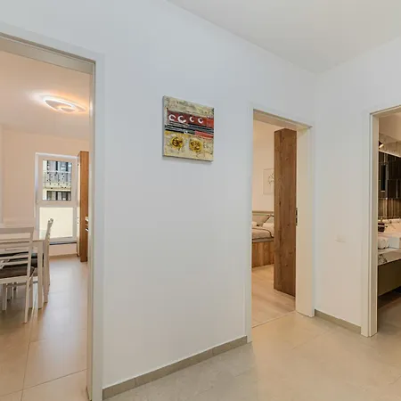 Luxury Landing Complex Qualis Apartament