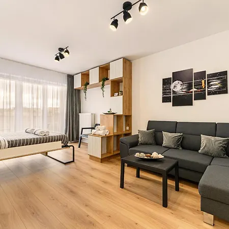 Mohost Luxury Landing Complex Qualis