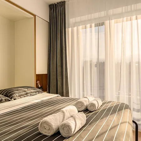 Luxury Landing Complex Qualis Apartament *