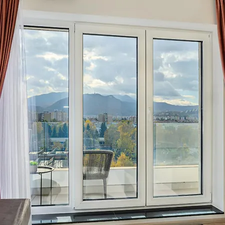 Mohost Luxury Landing Complex Qualis *