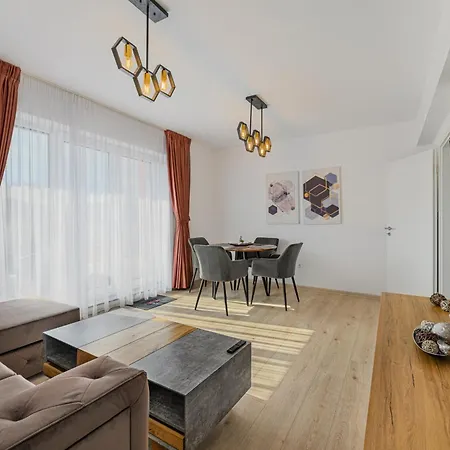 Luxury Landing Complex Qualis Apartament *