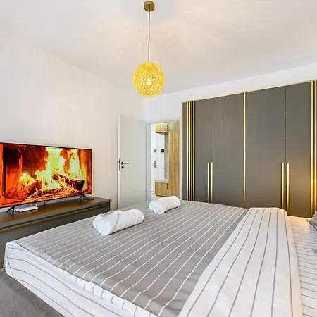 Mohost Luxury Landing Complex Qualis Braszów