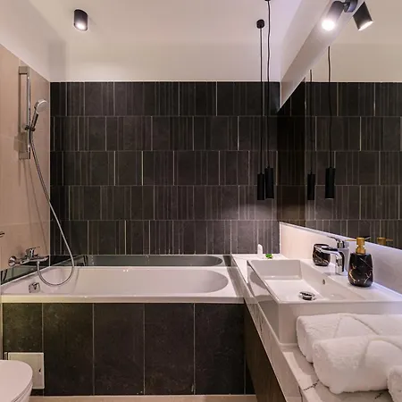 Mohost Luxury Landing Complex Qualis Apartment