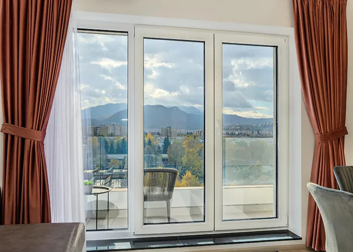 Mohost Luxury Landing Complex Qualis *