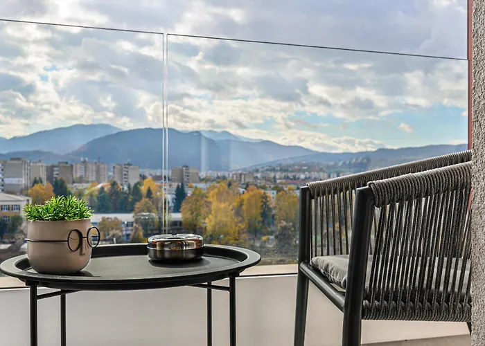 Mohost Luxury Landing Complex Qualis