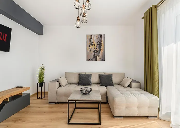 Mohost Luxury Landing Complex Qualis *