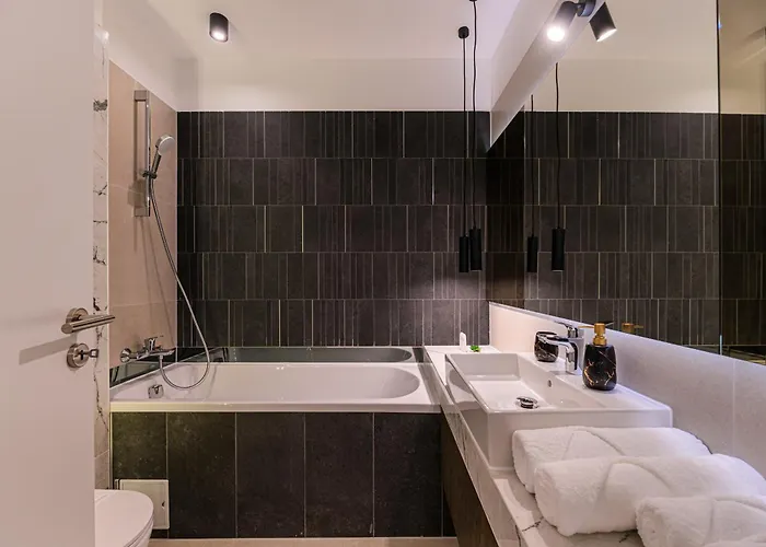 Mohost Luxury Landing Complex Qualis 公寓